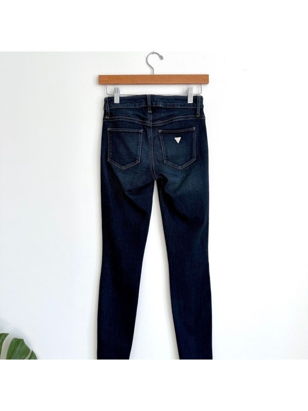 Guess Los Angeles Sexy Curve Dark Wash Womens Denim Jeans Size 24 Mid Rise - Picture 3 of 11